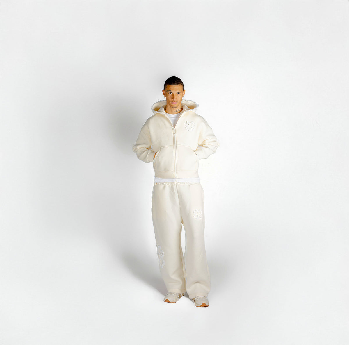 Jogging Signature — Beige Sable